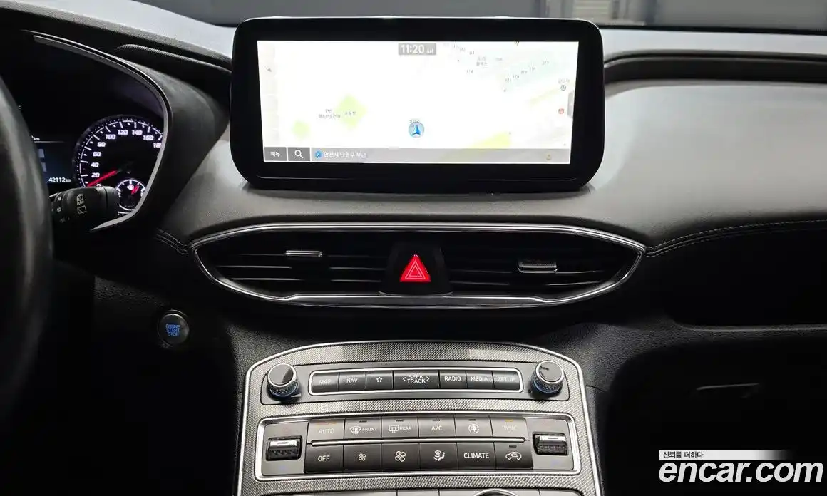 Hyundai Santa Fe 2022 2.2 Автомат в Москве № 886889, фото 16