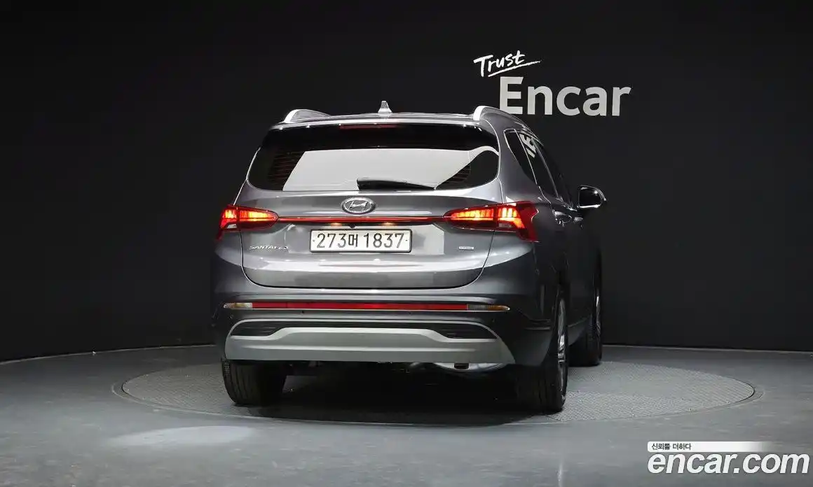 Hyundai Santa Fe 2022 2.2 Автомат в Москве № 886889, фото 4