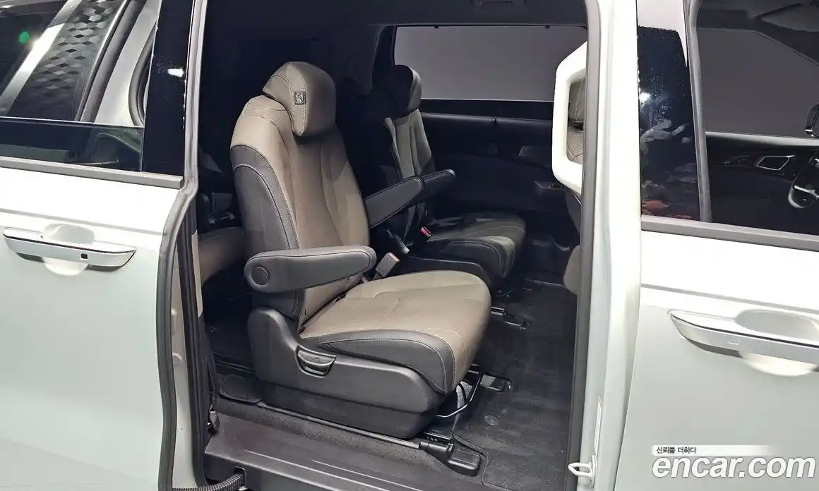 Kia Canival 2025 3.5 Автомат в Москве № 887230, фото 11