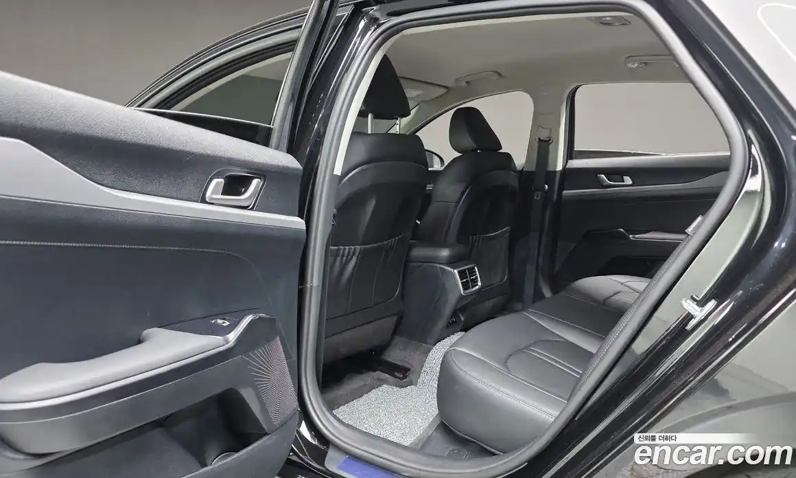 Kia K5 2025 2.0 Автомат в Москве № 887309, фото 17