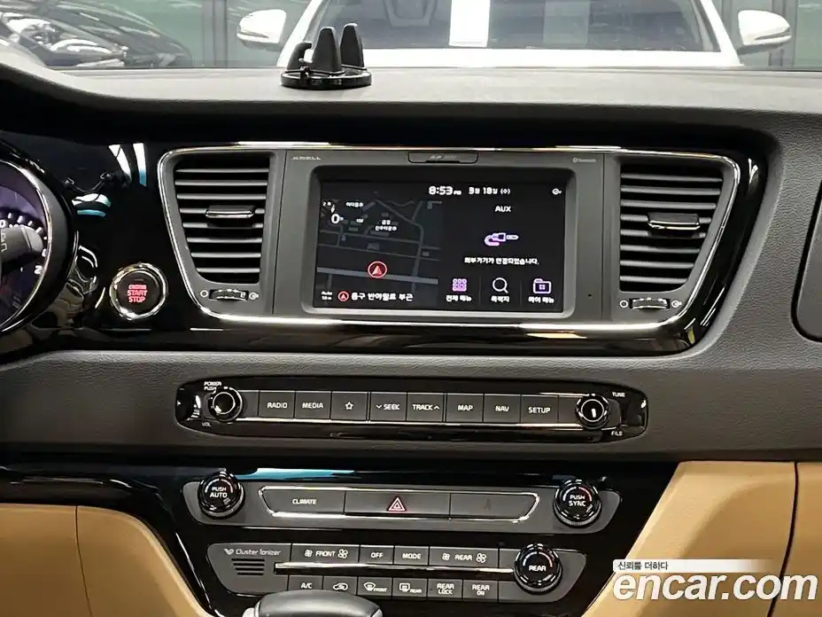 Kia Canival 2019 2.2 Автомат в Москве № 887315, фото 14