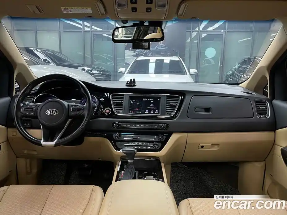 Kia Canival 2019 2.2 Автомат в Москве № 887315, фото 7