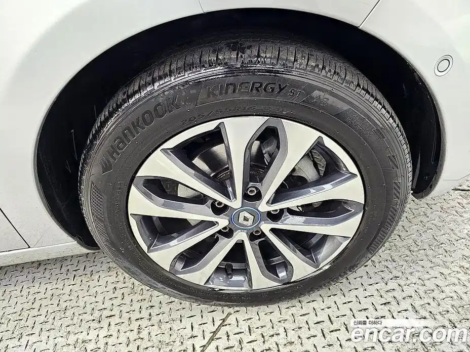 Renault Zoe 2021 Автомат в Москве № 887687, фото 5