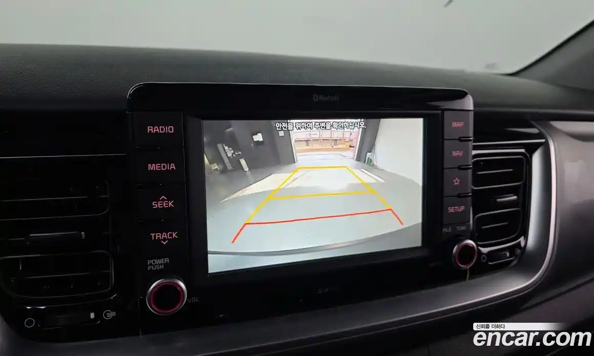 Kia Stonic 2018 1.6 Автомат в Москве № 888062, фото 15