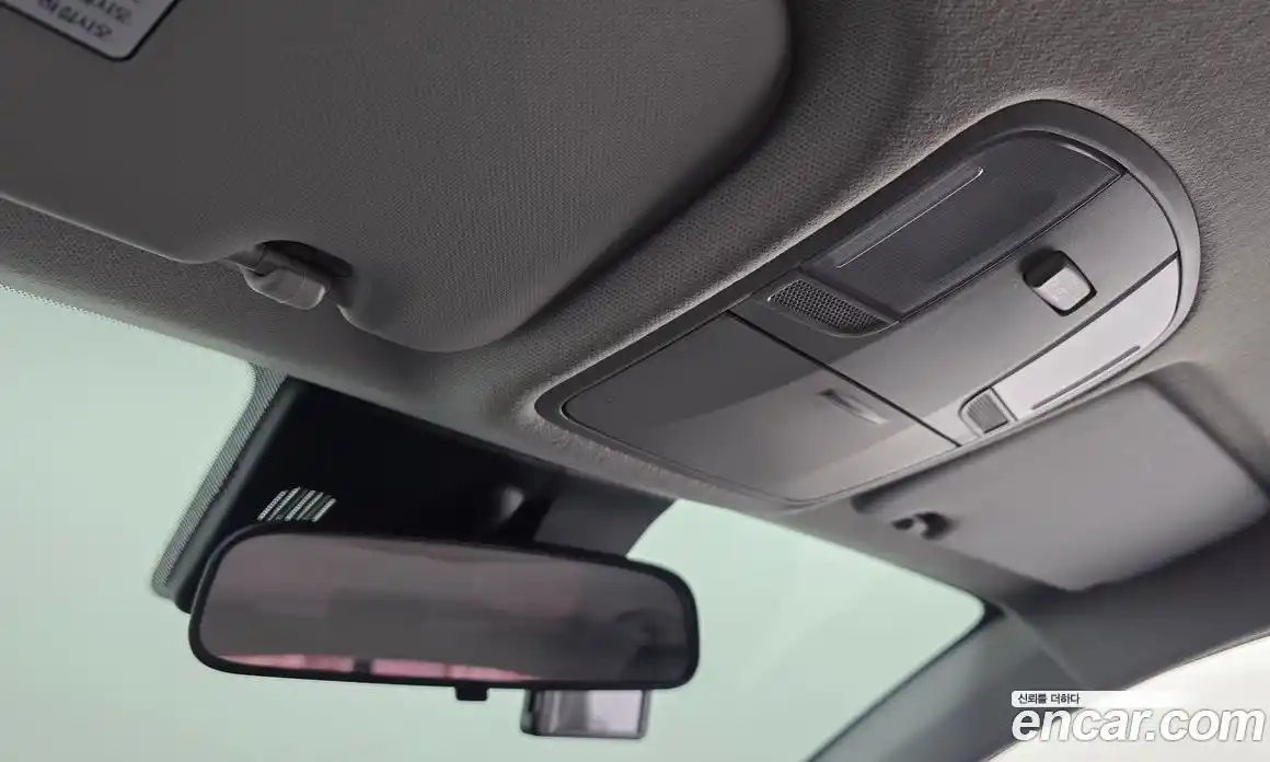 Kia Stonic 2018 1.6 Автомат в Москве № 888062, фото 19