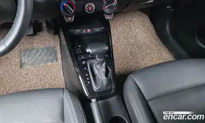 Kia Stonic 2018 1.6 Автомат в Москве № 888062, миниатюра 9