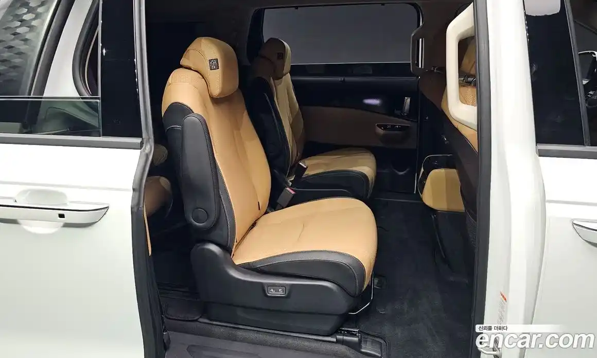 Kia Canival 2023 2.2 Автомат в Москве № 888098, фото 11