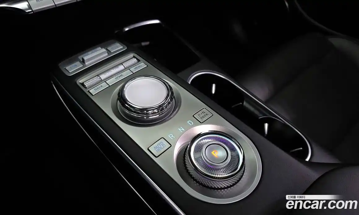 Genesis GV70 2022 2.5 Автомат в Москве № 888604, фото 9