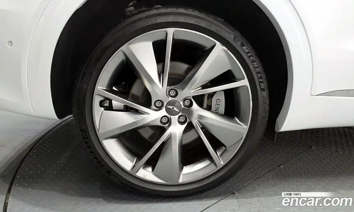 Genesis GV70 2023 2.5 Автомат в Москве № 888782, фото 5