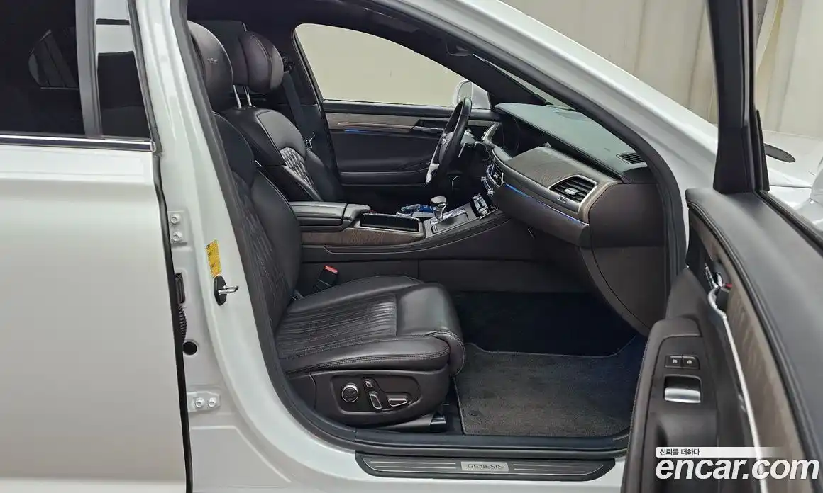 Genesis G90 2021 3.8 гидро в Москве № 888904, фото 11