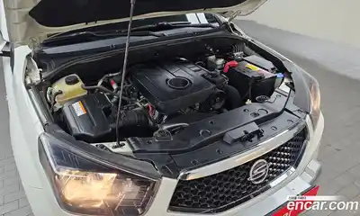 SsangYong Korando 2015 2.0 Автомат в Москве № 890121, миниатюра 6