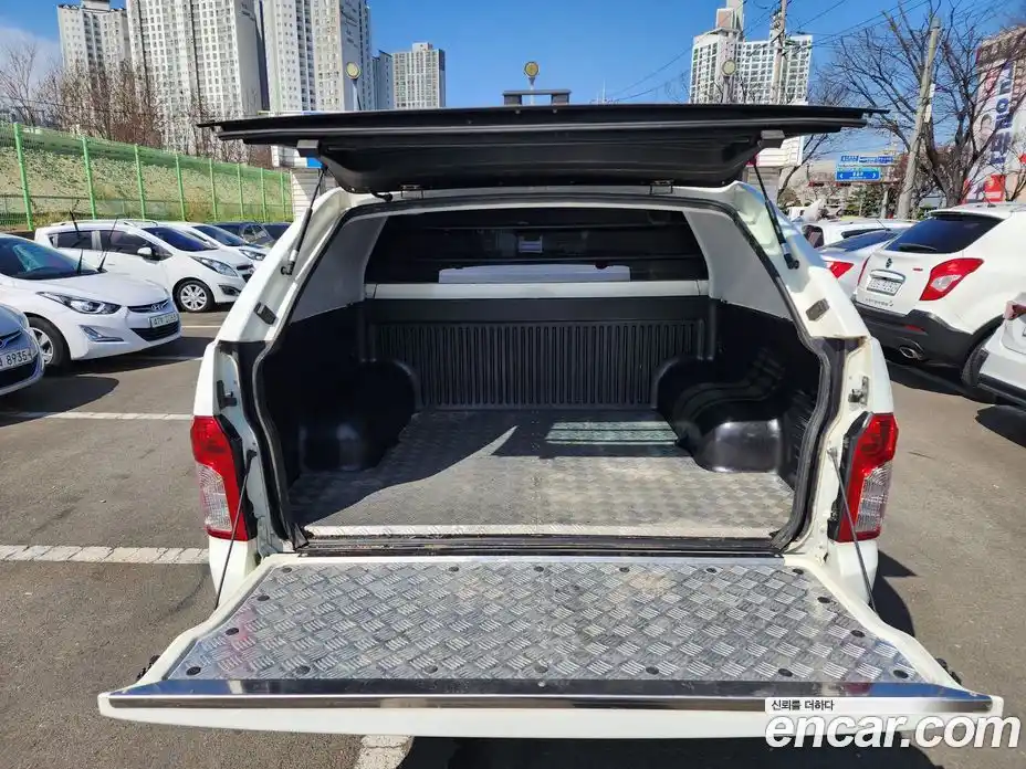 SsangYong Korando 2015 2.0 Автомат в Москве № 890311, фото 12