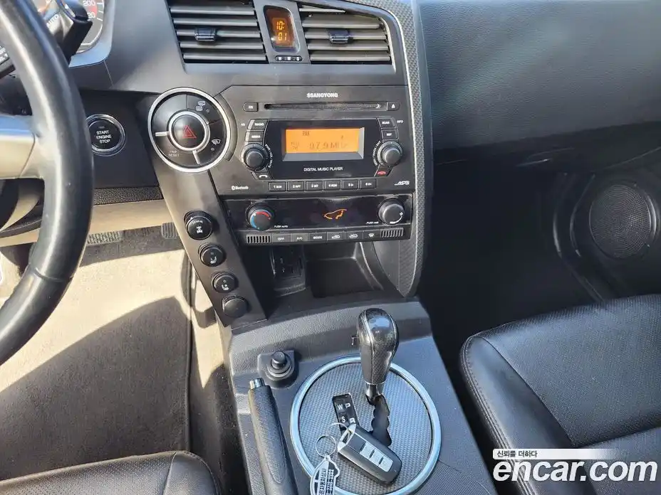 SsangYong Korando 2015 2.0 Автомат в Москве № 890311, фото 9