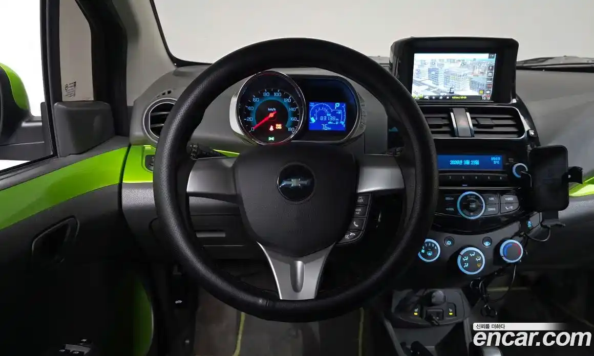 Chevrolet Spark 2015 1.0 Автомат в Москве № 890807, фото 13