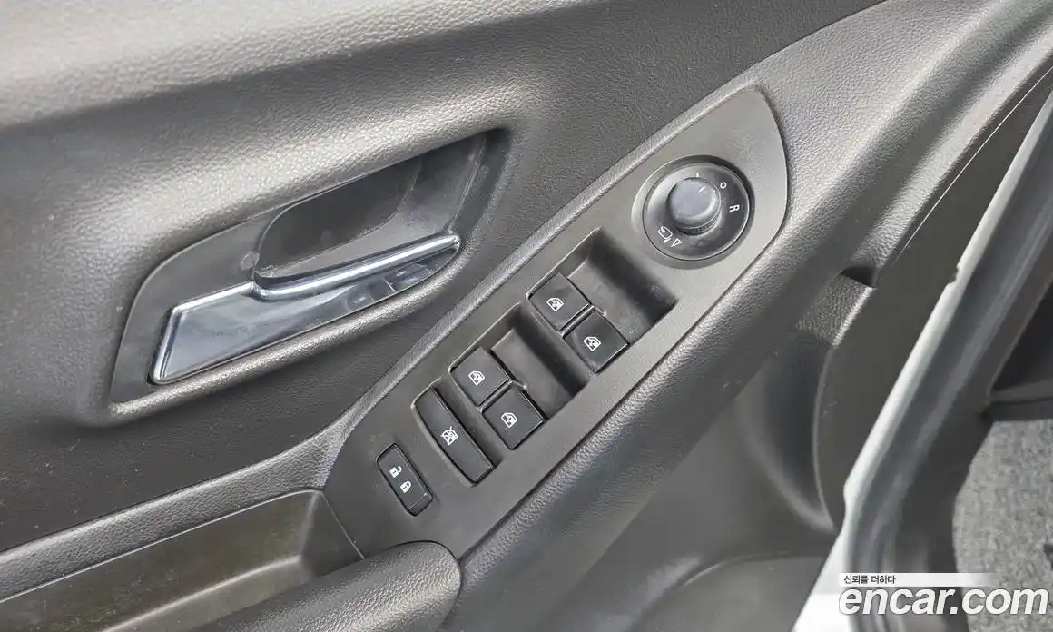 Chevrolet Trax 2016 1.4 Автомат в Москве № 890848, фото 17