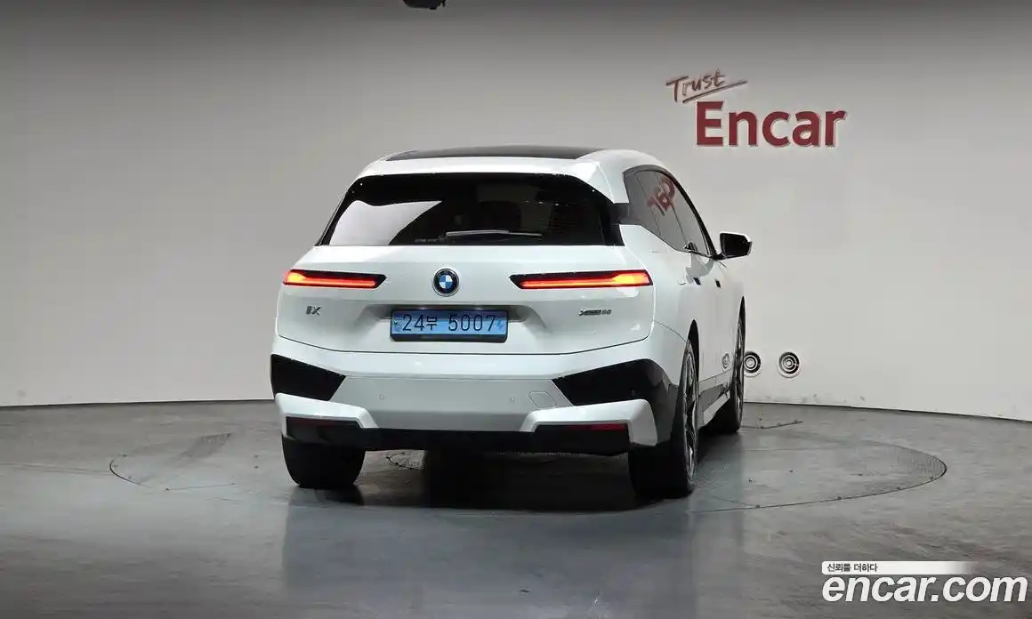 BMW iX 2022 0.3 Автомат в Москве № 892098, фото 3