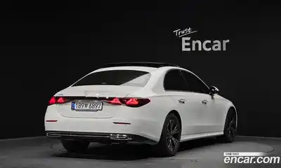 Mercedes-Benz E-Class 2025 2.0 Автомат в Москве № 892513, миниатюра 2