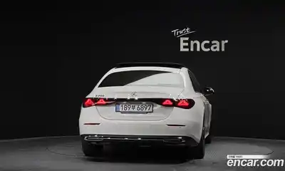 Mercedes-Benz E-Class 2025 2.0 Автомат в Москве № 892513, миниатюра 4