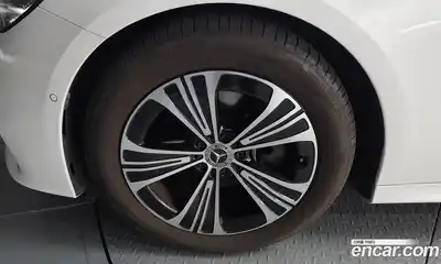 Mercedes-Benz E-Class 2025 2.0 Автомат в Москве № 892513, миниатюра 5