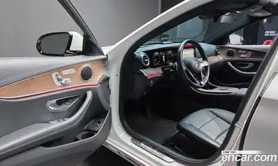 Mercedes-Benz E-Class 2021 1.9 Автомат в Москве № 893275, миниатюра 10