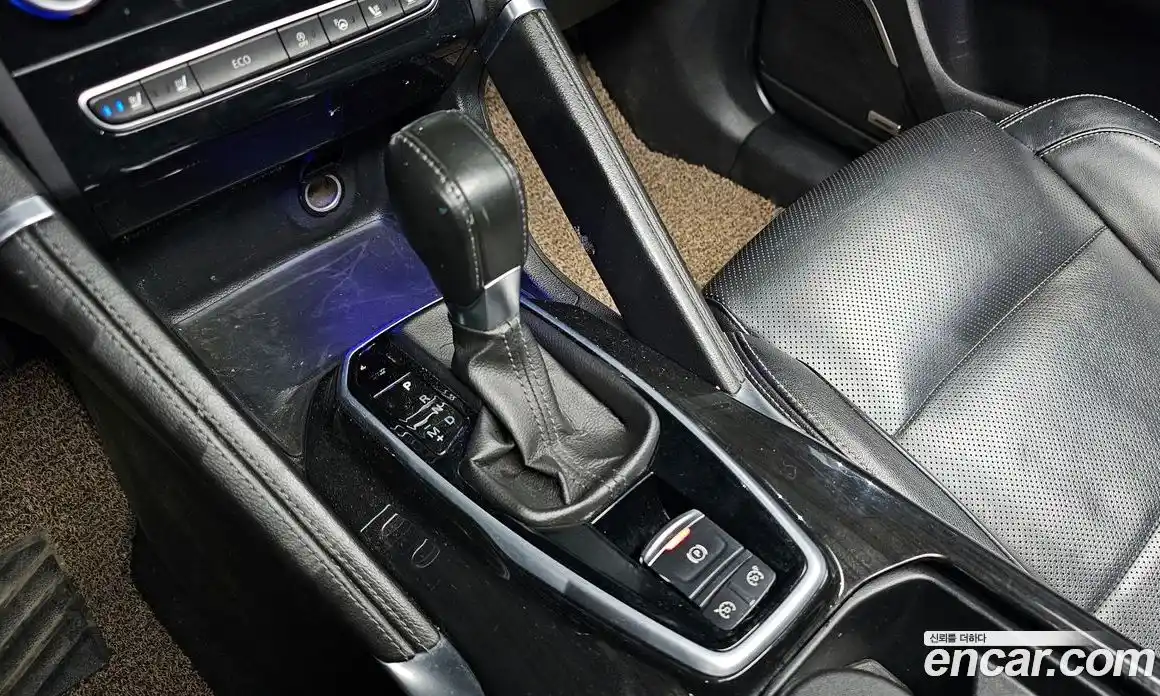 Renault QM6 2016 2.0 гидро в Москве № 106370, фото 9