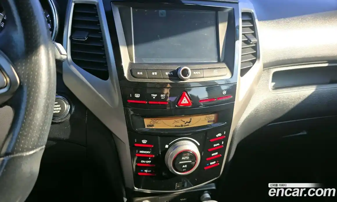 SsangYong TIBOLI 2015 1.6 Автомат в Москве № 35117, фото 14