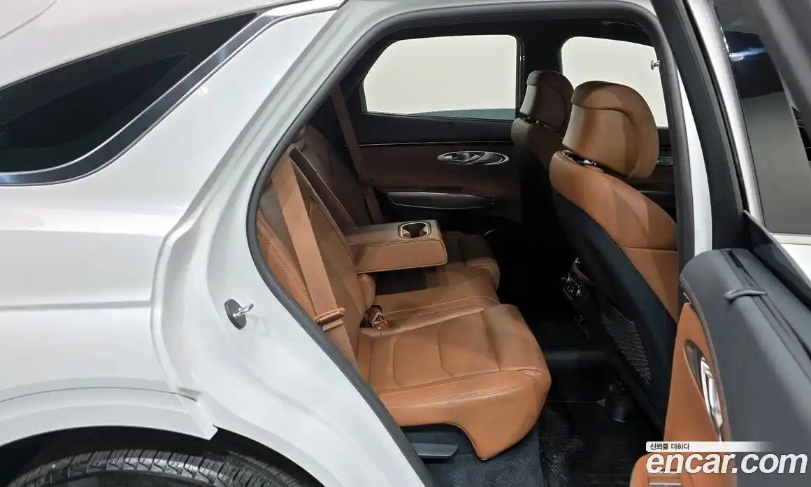 Genesis GV70 2023 2.5 гидро в Москве № 82554, фото 12