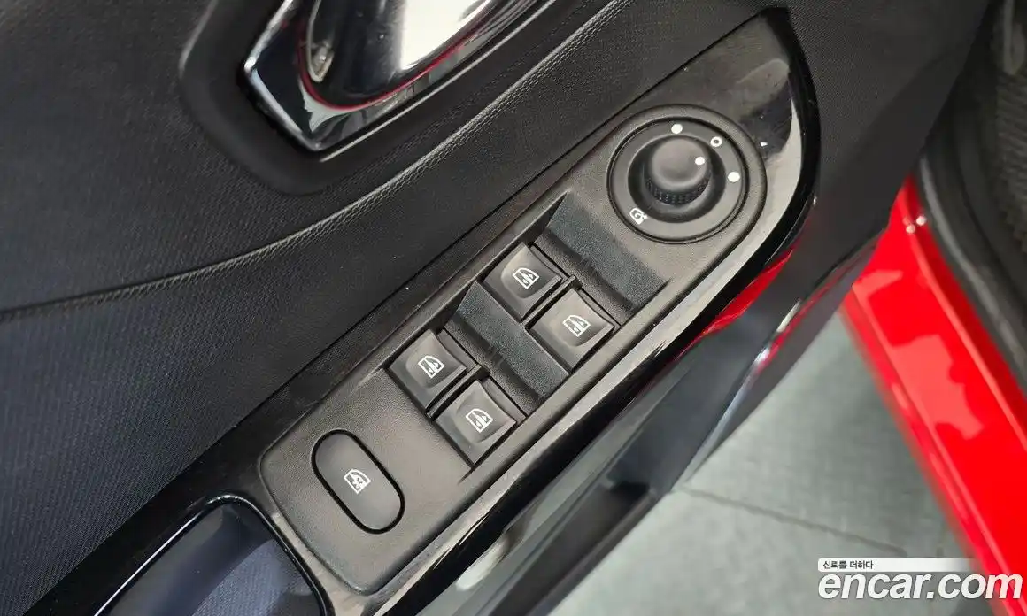 Renault QM3 2015 1.5 Автомат в Москве № 853715, фото 19