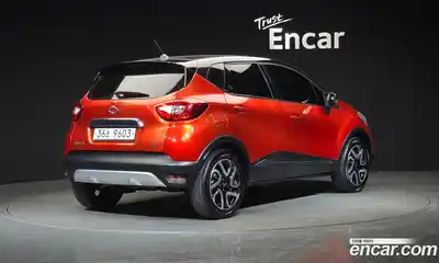 Renault QM3 2015 1.5 Автомат в Москве № 853715, миниатюра 2