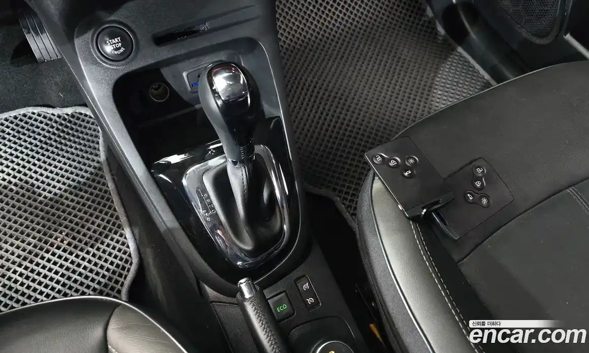 Renault QM3 2015 1.5 Автомат в Москве № 853715, фото 9