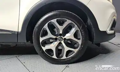 Renault QM3 2017 1.5 Автомат в Москве № 853940, миниатюра 5