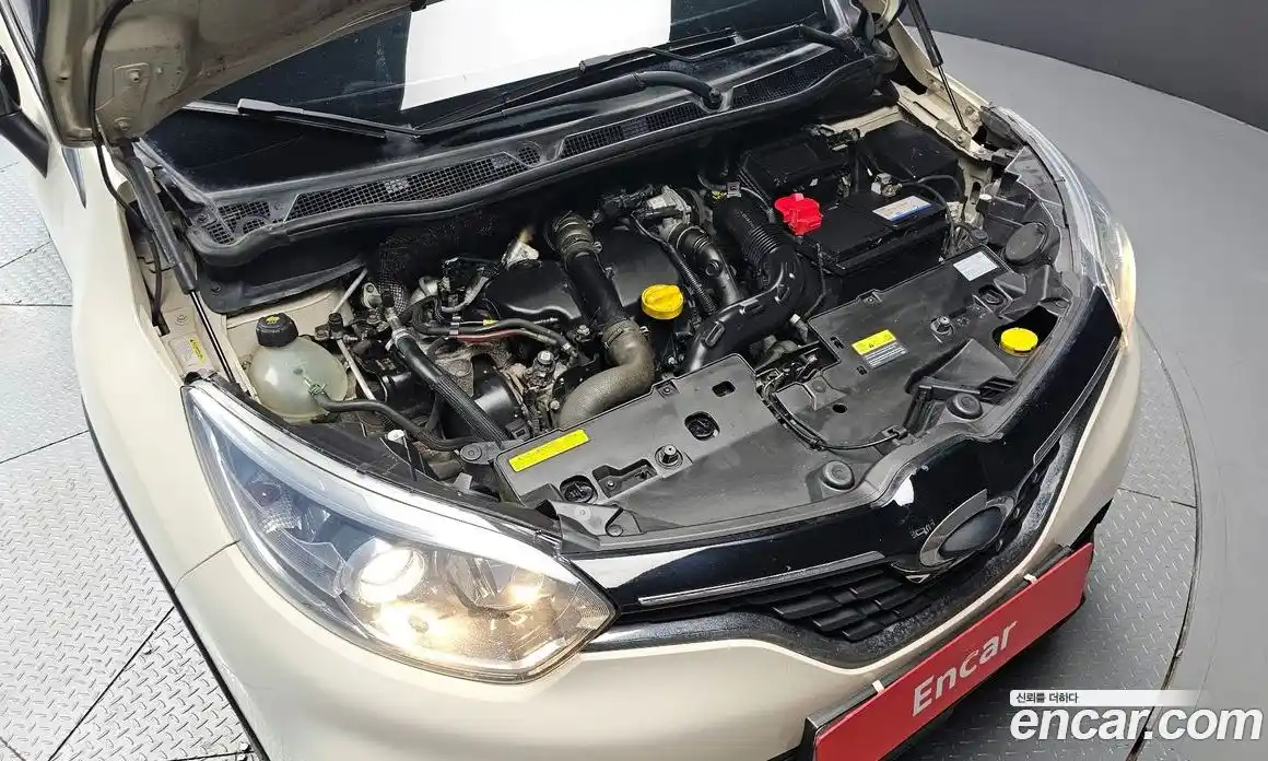 Renault QM3 2017 1.5 Автомат в Москве № 853940, фото 6