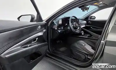 Hyundai Avante 2023 1.6 Автомат в Москве № 854107, миниатюра 11