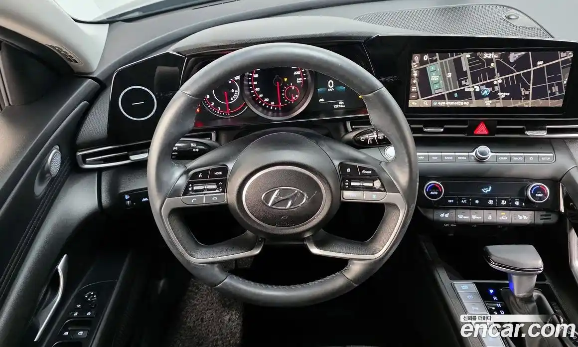 Hyundai Avante 2023 1.6 Автомат в Москве № 854107, фото 13