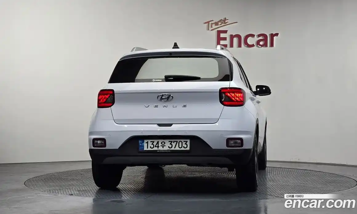 Hyundai Venue 2021 1.6 Автомат в Москве № 854360, фото 3