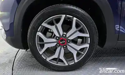 Kia Seltos 2019 1.6 Автомат в Москве № 855518, миниатюра 4