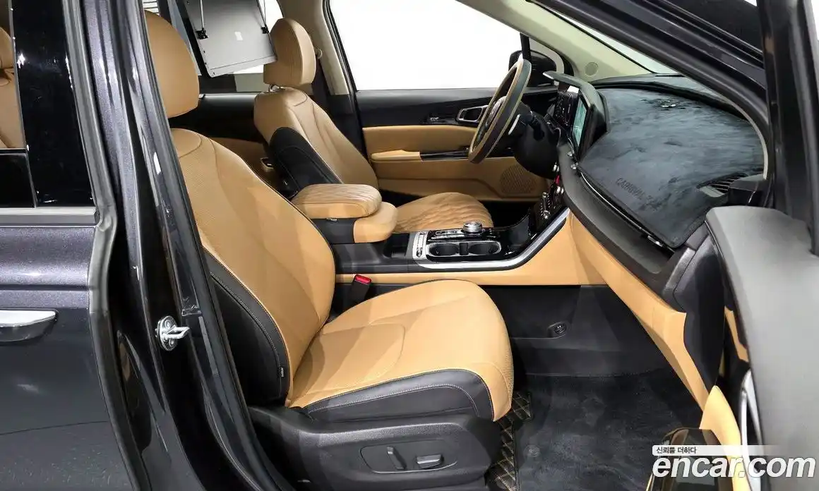 Kia Canival 2023 3.5 Автомат в Москве № 855569, фото 10