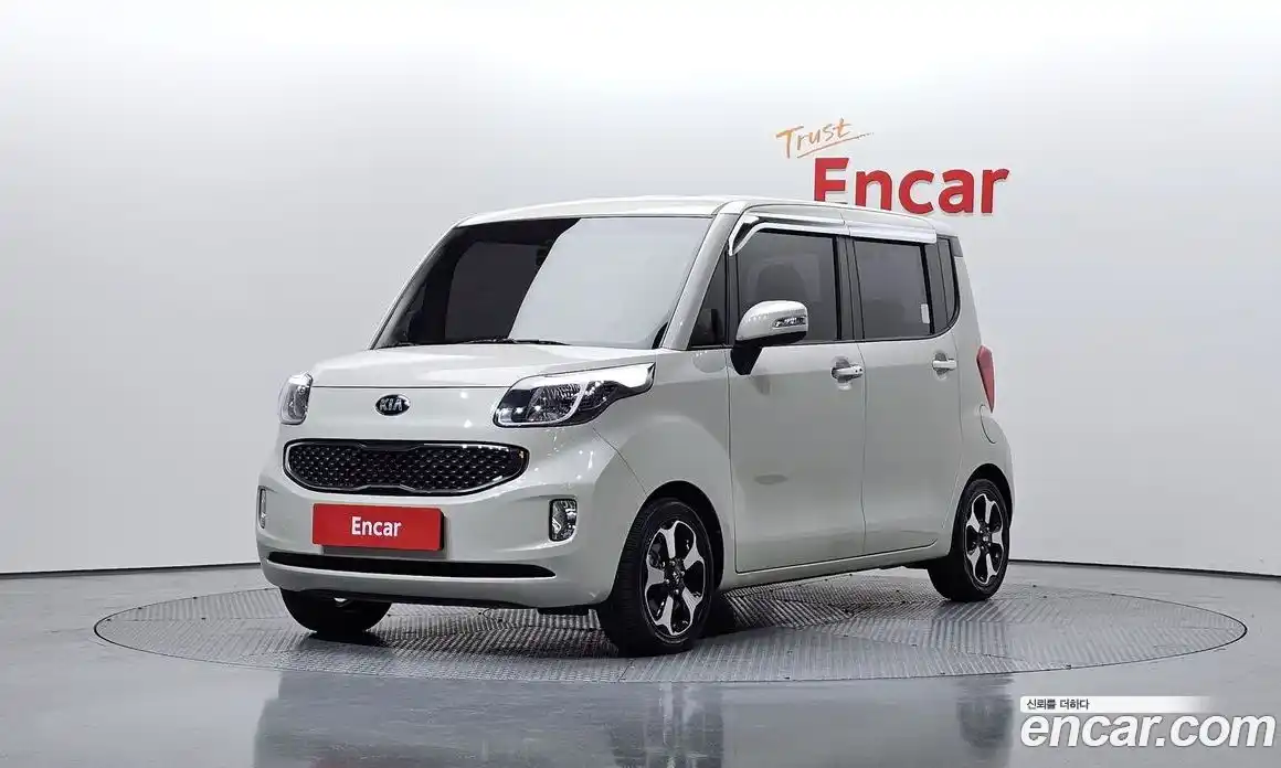 Kia Ray 2016 1.0 Автомат в Москве № 855614, фото 1