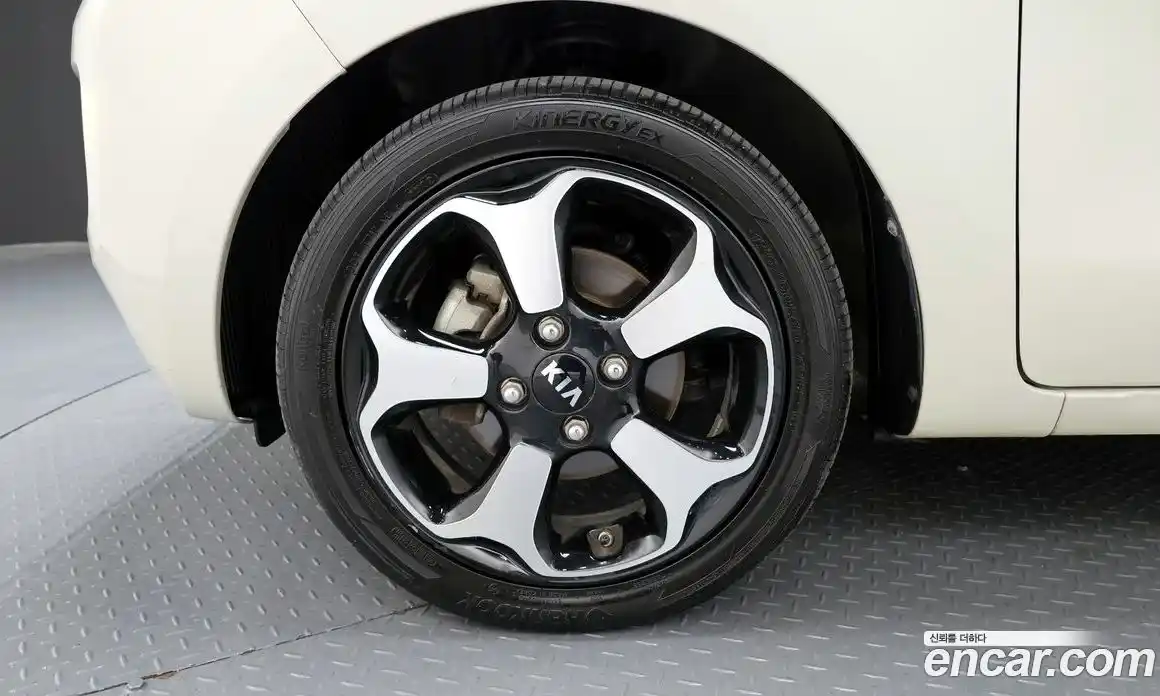 Kia Ray 2016 1.0 Автомат в Москве № 855614, фото 5