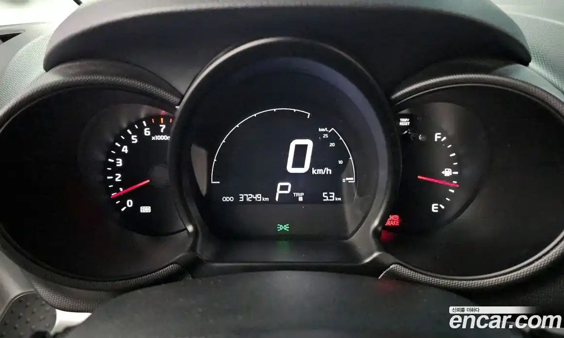 Kia Ray 2016 1.0 Автомат в Москве № 855614, фото 8