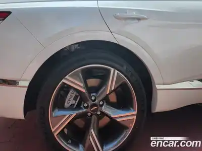 Genesis GV80 2025 2.5 Автомат в Москве № 855935, миниатюра 2