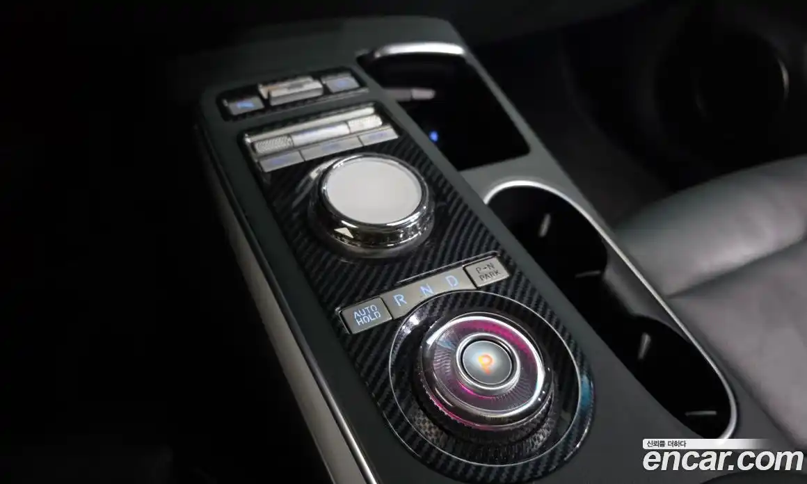 Genesis GV70 2022 0.1 Автомат в Москве № 856155, фото 9