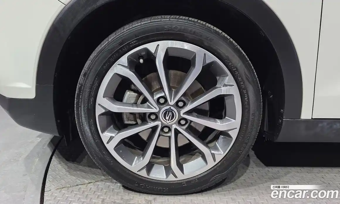 SsangYong TIBOLI 2017 1.6 Автомат в Москве № 856586, фото 5