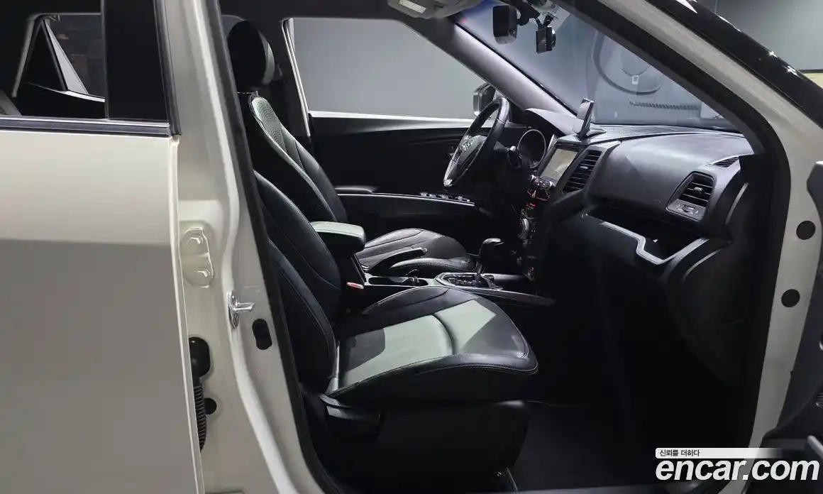 SsangYong TIBOLI 2017 1.6 Автомат в Москве № 856586, фото 10