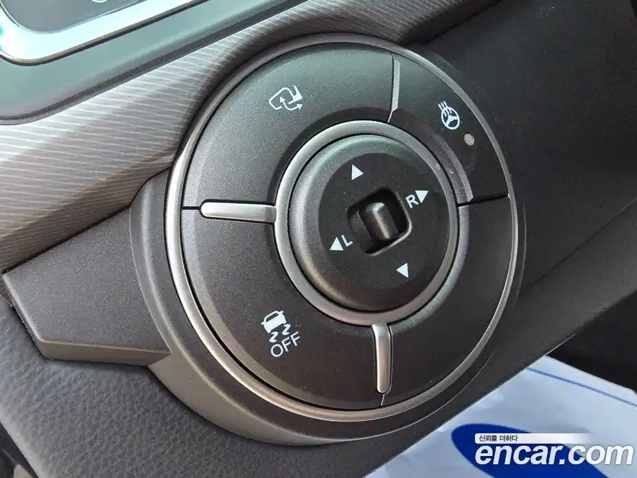 SsangYong Korando 2016 2.0 Автомат в Москве № 857115, фото 15