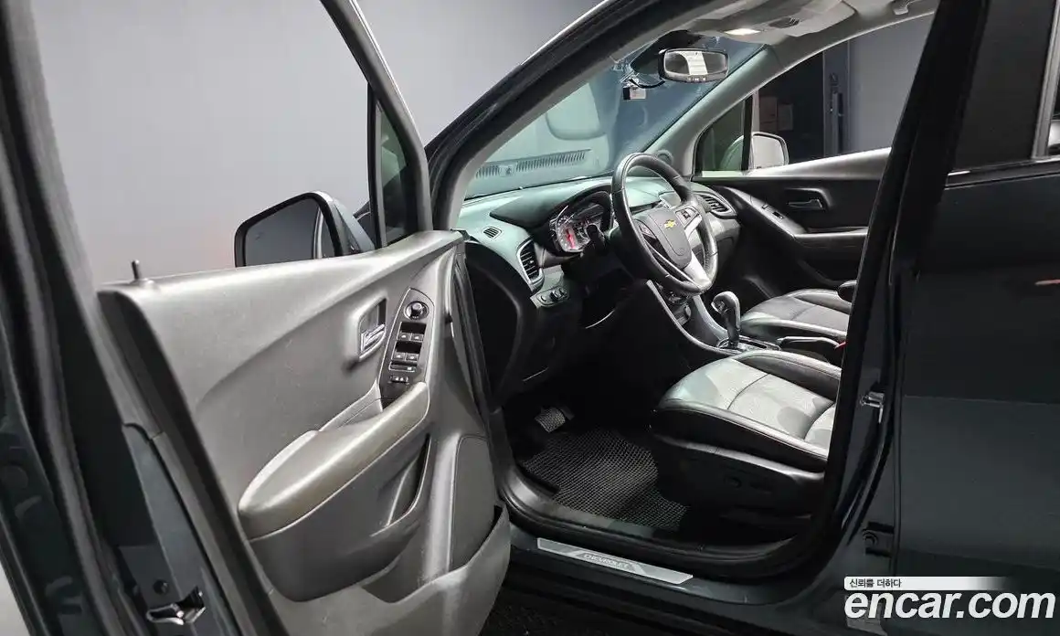 Chevrolet Trax 2018 1.4 Автомат в Москве № 857698, фото 10