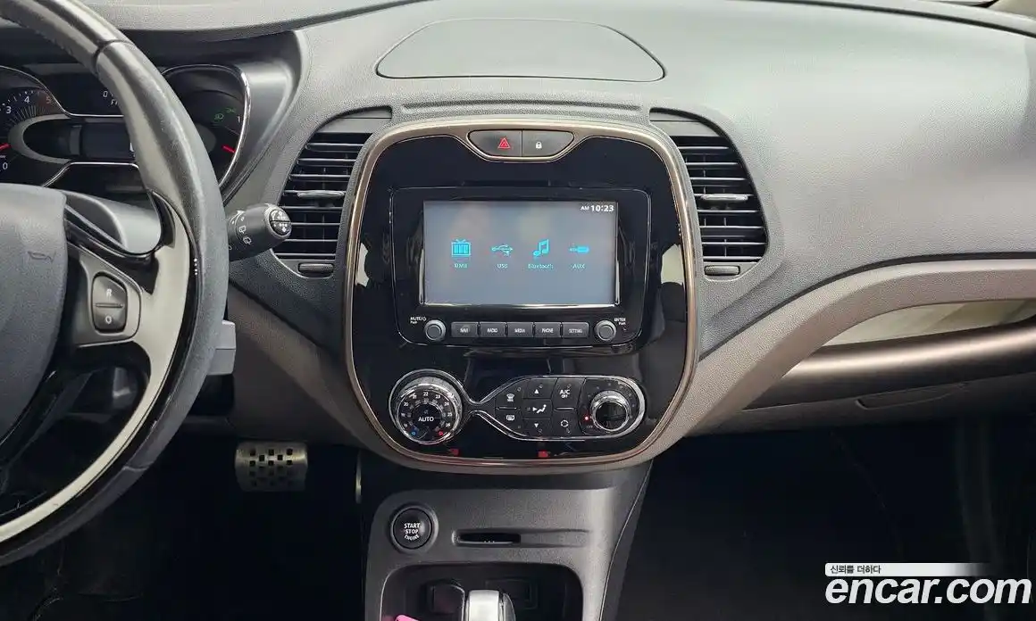 Renault QM3 2016 1.5 Автомат в Москве № 858239, фото 16