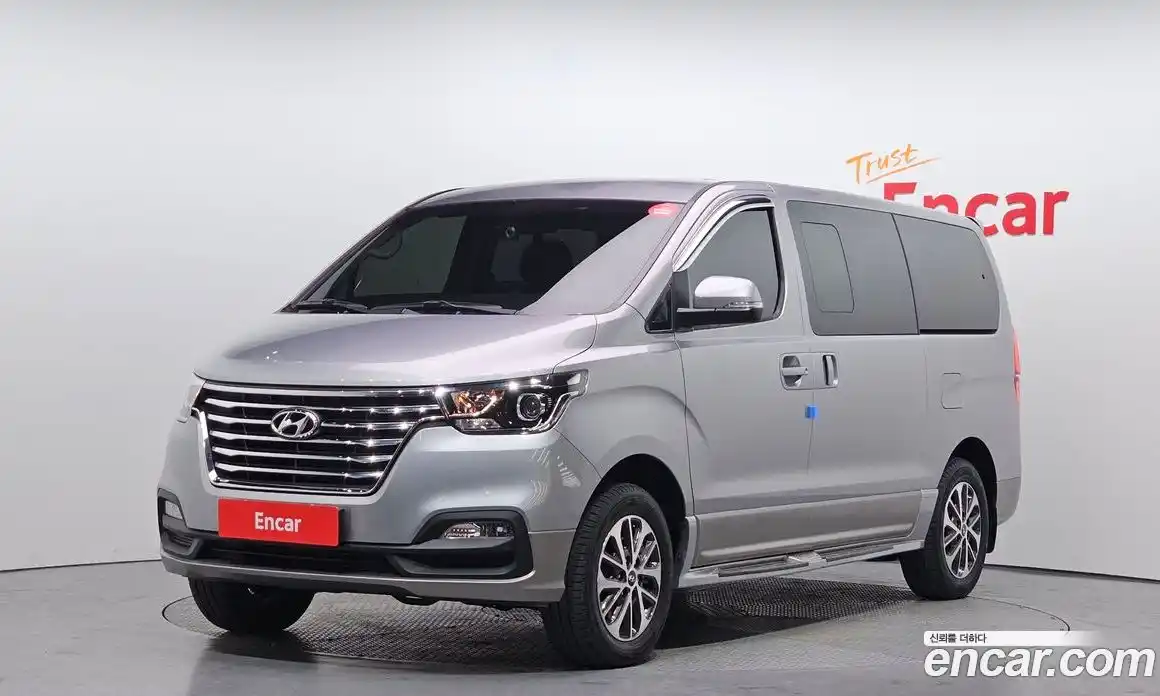 Hyundai Starex 2019 2.5 Автомат в Москве № 886136, фото 1