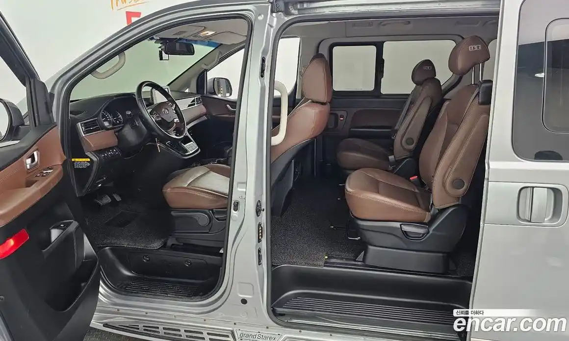 Hyundai Starex 2019 2.5 Автомат в Москве № 886136, фото 12