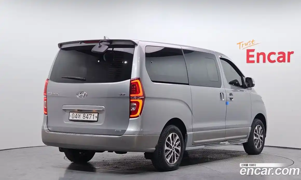 Hyundai Starex 2019 2.5 Автомат в Москве № 886136, фото 2
